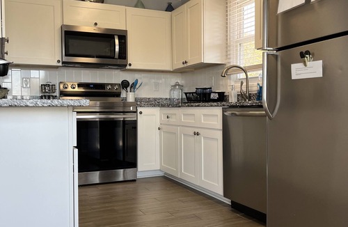 Emerald Isle House | OCEANVIEWS 2nd row, Private Pool/Volleyball Ct! Aug 28 - Sept 5th now available!
