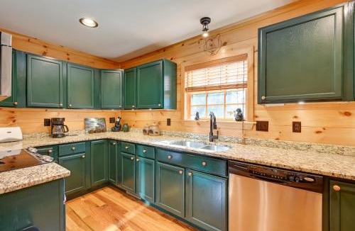 Ennice House | On-Site Waterfall! Cabin Near Blue Ridge Pkwy