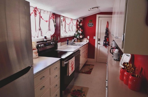 Sylva House | One of a kind Christmas year round in downtown Dillsboro