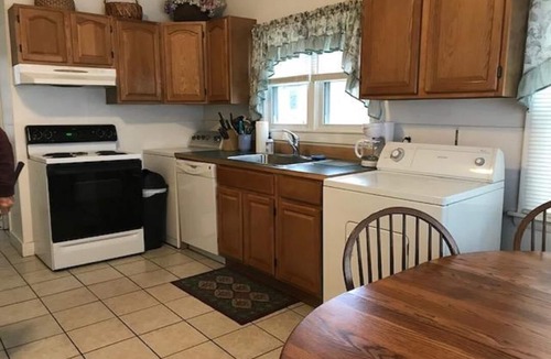 Ocean Park House | ONLY 6 HOUSES AWAY FROM BEACH, SHORT WALK TO PIER.DISCOUNTED ALL OF AUGUST