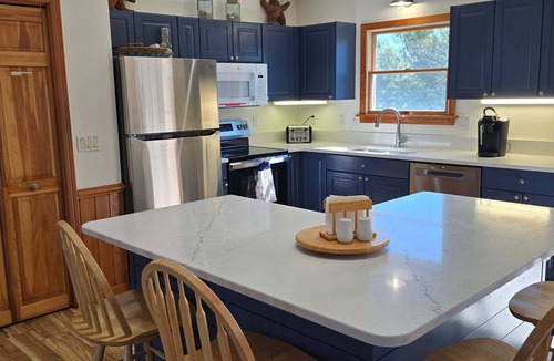 Whalehead Beach House | Only 800 feet to the beautiful beaches! Private 16x32 pool. Hot Tub. Pets ok. Pool Table