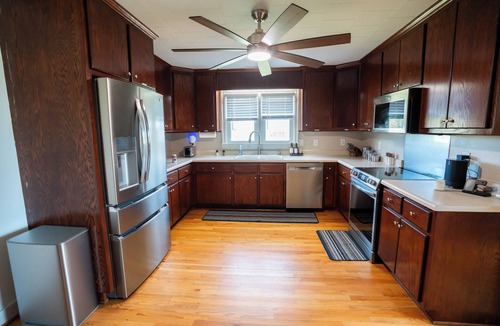Sampson County House | Pa's House Country Getaway on 350 acres