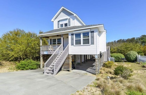 Sea Scape House | Paws at the Beach: Hot Tub, Dog-Friendly Retreat