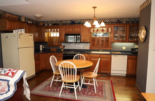 Glade Valley House | Peaceful 3BR 2.5 Bath Home Near Sparta NC & Blue Ridge Parkway Sleeps 6