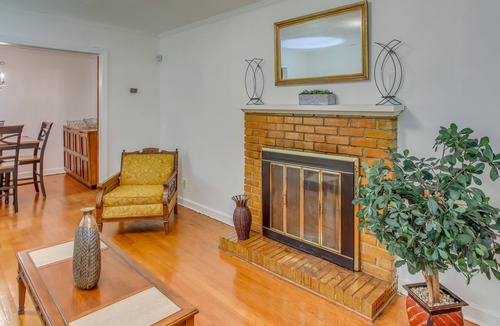 New Zion House | Peaceful Effingham Abode w/ Fireplace!