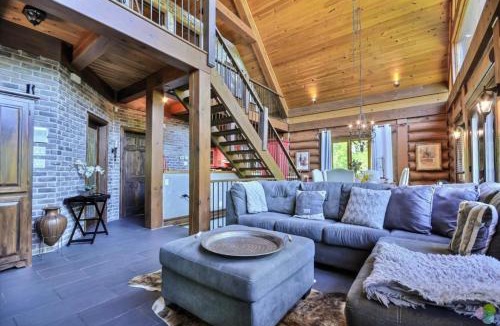 Mont-Tremblant Ski Chalet | Peaceful Log-Style Chalet with hot tub