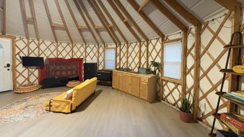 Elgin Other | Peaceful Off-Grid Yurt Farm Stay with Modern Comforts - Optional Farm Breakfast