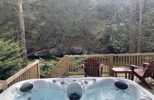 Deep Gap Cabin | Peaceful Real Log Cabin Rushing Trout Stream Jacuzzi Hot Tub