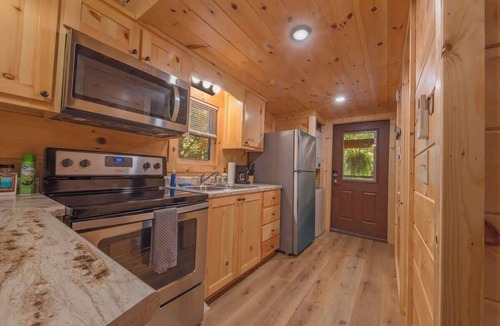 Chattanooga Cabin | Peggers Luxury Tiny Cabin at Lookout - Loaded