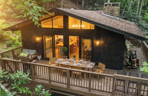 Deep Gap Cabin | Penny Creek Cabin 2 bed 1 bath sleeps 6,Creekside*Hike*Fish*RELAX