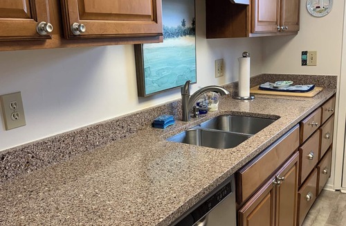 Myrtle Beach Cottage | Perfect gathering place for families and golfers!