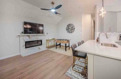 Cordova House | Perfect home away from home tucked away in a quiet neighborhood. This house will bring you peace and enjoyment yet safe during your visit to Memphis. Pack your clothes are we have you covered for rest of your essentials.