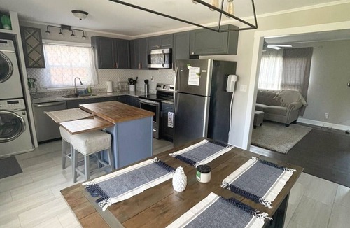 Paw Creek House | Pet Friendly 3-bedroom House Close To Everything in Charlotte