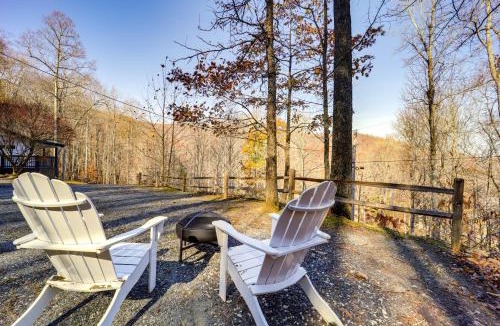 Spruce Pine House | Pet-Friendly Cabin w/Fire Pit in Spruce Pine!