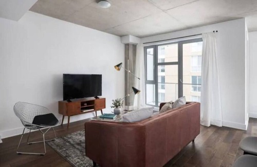 Quartier des Spectacles Apartment | Place-Des-Arts 1-Bedroom Condo