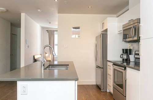 Quartier des Spectacles Apartment | Place-Des-Arts 1-Bedroom Condo