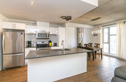Quartier des Spectacles Apartment | Place-Des-Arts 1-Bedroom Condo
