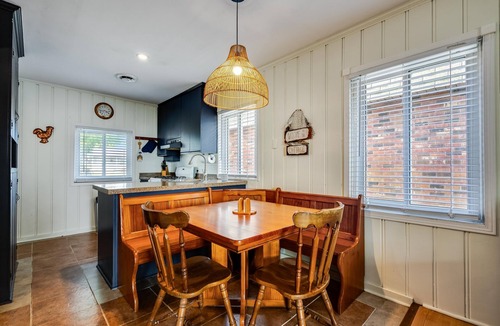 Leamington House | Point Pelee Waterfront | Firepit & Lake Views