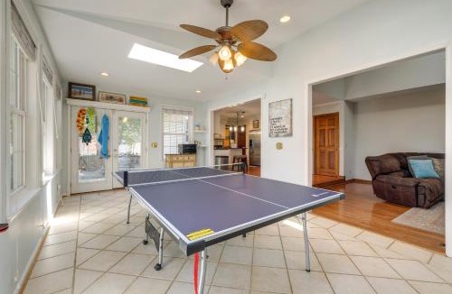 Stafford House | Pool, Hot Tub & Fun! Family Home Near Quantico