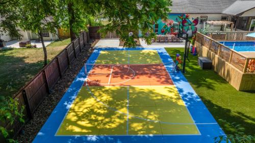 Charlotte House | Pool Oasis with Hot Tub, Pickleball Court and Games near Uptown