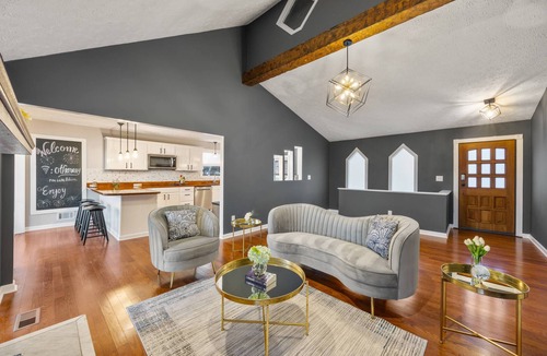 Lilburn House | Pool, Tree House, Kids Game Room, Grilling & 20 Minutes to Atl Attractions