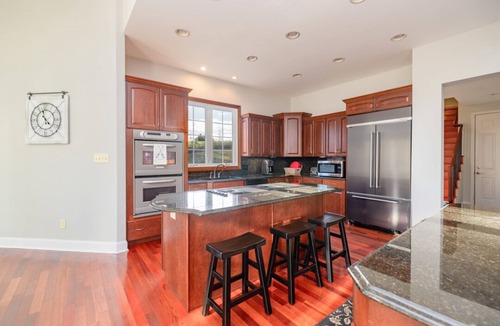 Bracey House | Portside Villa Luxury Rental on Lake Gaston