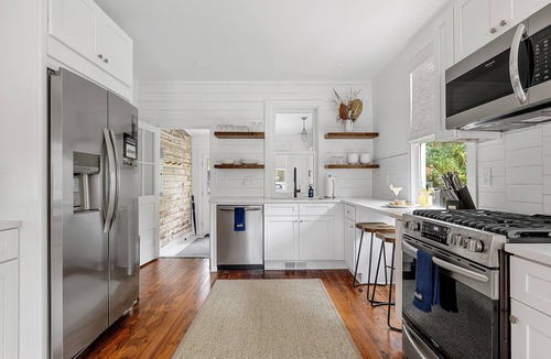 North Charleston House | Prime Location in Park Circle | The Aloha Cottage