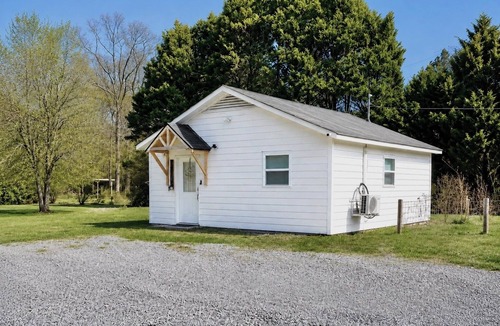 Vance House | Private 1BR GuestHouse Near Charlotte Pet Friendly