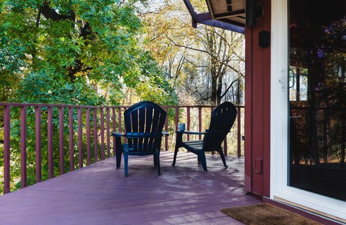 Bristol House | Private 1BR Home Quiet Wooded Stay Near Bristol