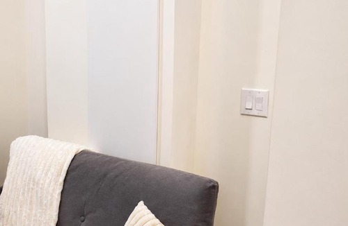 Halton Regional Municipality Apartment | Private 1BR Suite with Fireplace & Parking in Milton