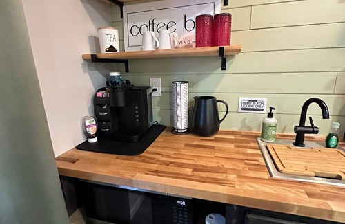 Knoxville Apartment | Private 2‑bed/2‑bath Basement Suite near Downtown & Smokies