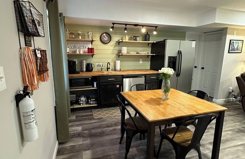 Knoxville Apartment | Private 2‑bed/2‑bath Basement Suite near Downtown & Smokies