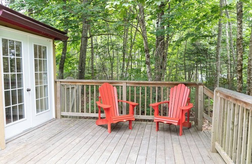 Saint Patrick Cottage | Private 2 Bedroom Historic Home with Fireplace & Fenced Yard. Pet-Friendly!