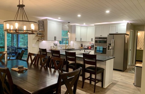 Gainesville House | Private 2-story Dock w/Deep H2O on No-Wake Zone, Hot Tub, Pool, Ping Pong