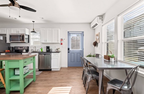 Greenwood House | Private Guest House with Fenced Yard in Walkable East Nashville
