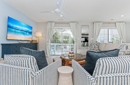 Surfside Beach House | Private Heated Pool, Hot Tub, 1-min Walk to Beach, Pet Friendly, King Bed