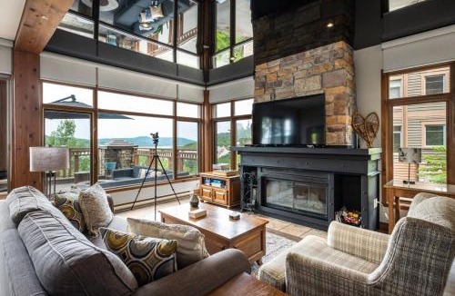 Mont-Tremblant House | Private Hot & ski in ski out - Altitude 170-1
