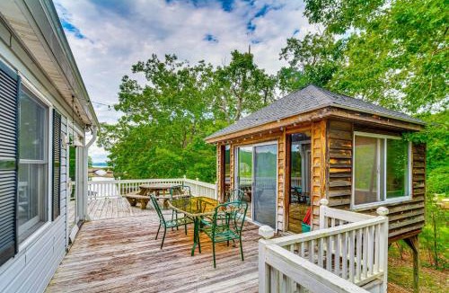 Roanoke Rapids House | Private Island Getaway in Roanoke Rapids w/Grill!