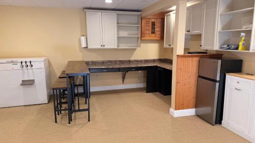 Charlottetown Bed & Breakfast | Private King Bed Room Near UPEI & Downtown Cozy Retreat Near Everything