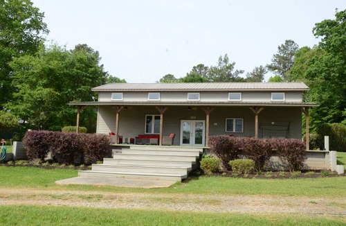 Calhoun Falls House | Private lake with breathtaking morning and sunset views! (Pet- Friendly)