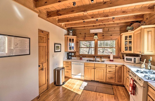 Sapphire Cabin | Private Sapphire Valley Resort Cabin w/Mtn Views!