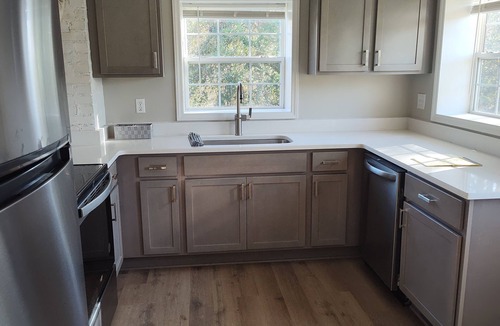 Fletcher House | Prvt quiet home Best Location WNC AgCntr,Arprt,DT AVL,waterfalls,hiking & more