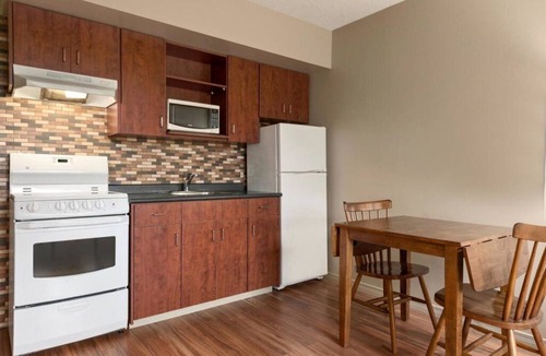 Sydney Hotel | Quality Inn & Suites