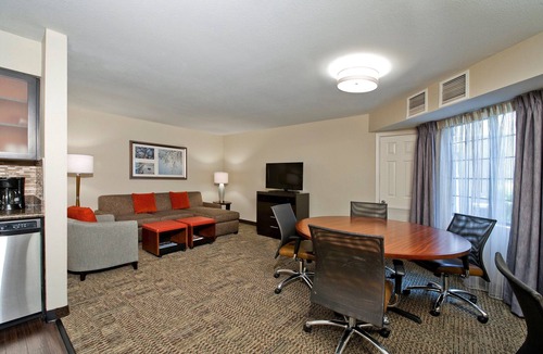Ballantyne Apartment | Queen Suite | Free Breakfast, Shuttle, & Pool