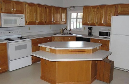 Salem Township House | Quiet Oxford Home with Modern Comforts