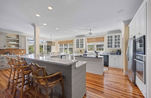 Pawleys Island House | Raised Beach House, Outdoor Living, Rooftop Deck, Easy Walk to Beach and Creek