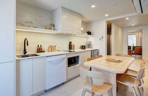 Plateau Mont Royal Apartment | Rare 4-Bed, 4 Private Ensuites, Full Kitchen in Trendy Montreal Neighbourhood