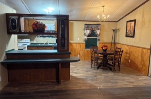 Omar House | RARE FIND Hatfield and McCoy Hideaway. Five minutes from H&M cemetery/trail