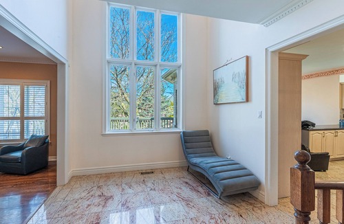 Richmond Hill House | Rare Find! Spacious & Bright 3BR/3.5BA Home | Parking 4+ Cars | Near Hwy & GO
