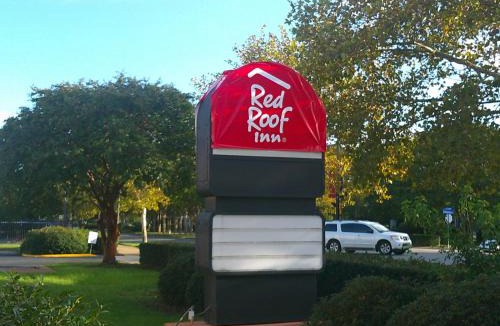 Coliseum Central Hotel | Red Roof Inn Hampton Coliseum